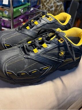 Terra Men's Black/Yellow Work Shoes With Composite Toe Size 9.  Hardly worn!